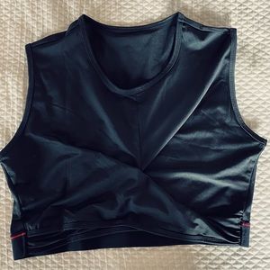 athletic crop top